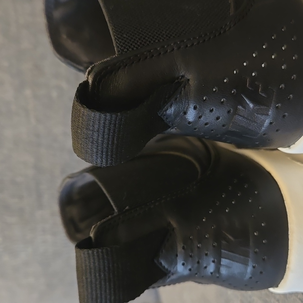 Nike Air Max Thea Mid Women Black/White Shoes 7 - Picture 6 of 11